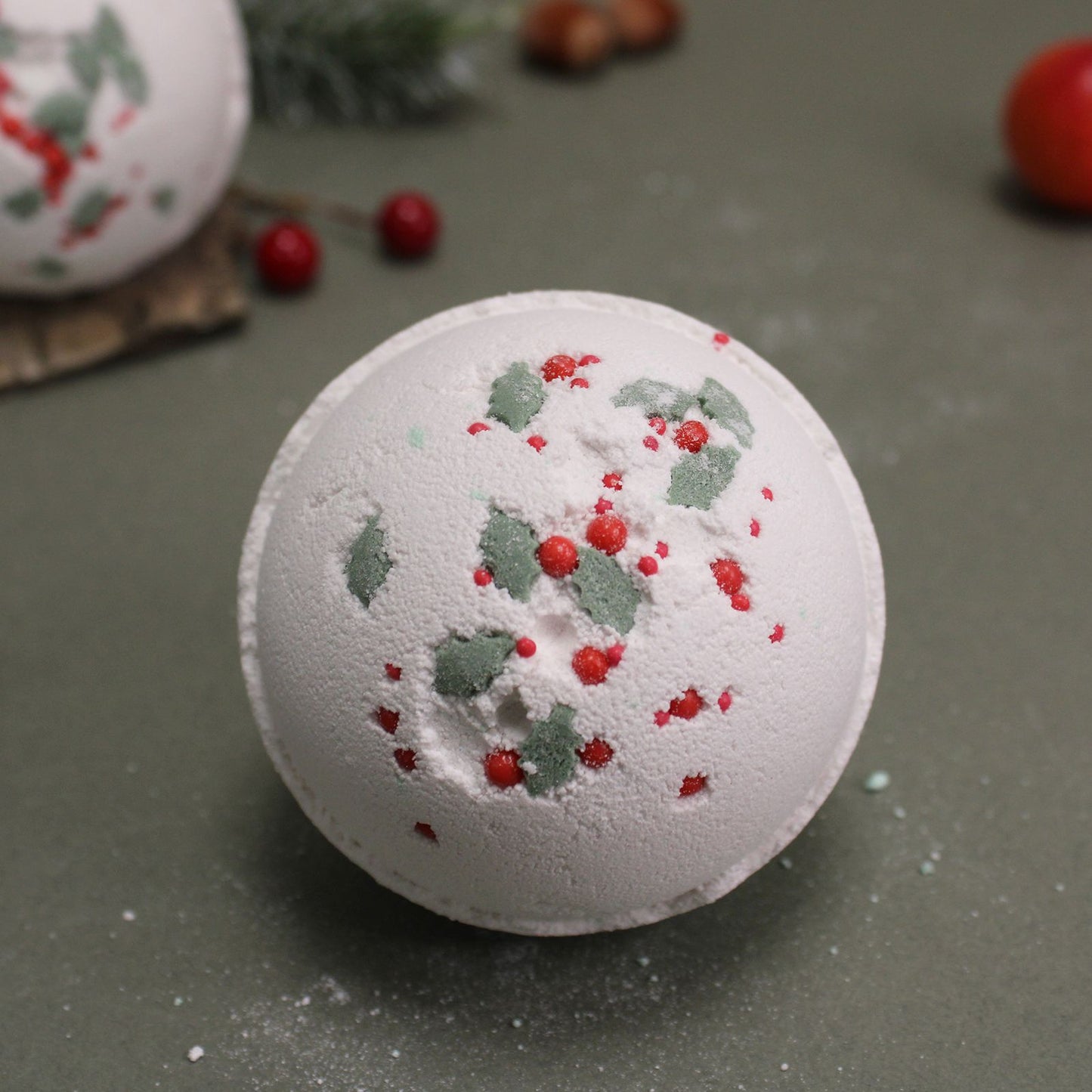 Christmas Bath Bomb - Holly Berry & Mistletoe