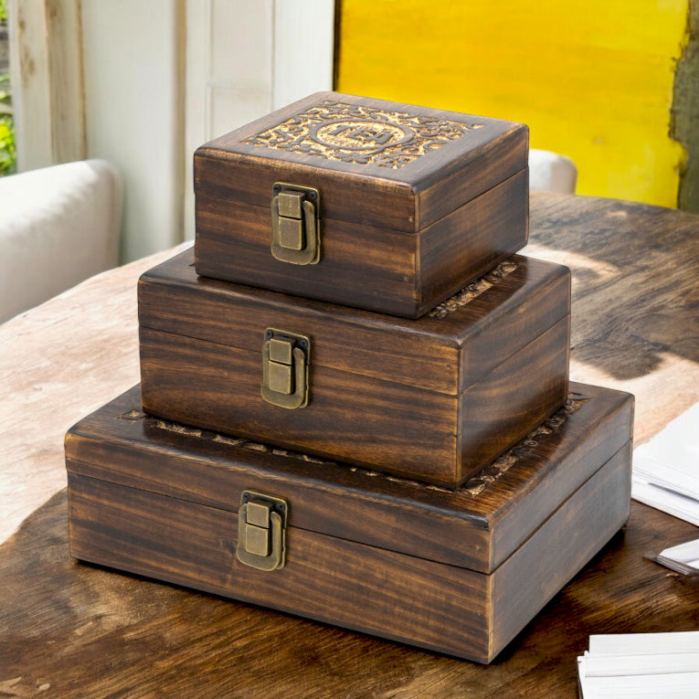 Hand-carved Mango Tea Box - 12 Compartments